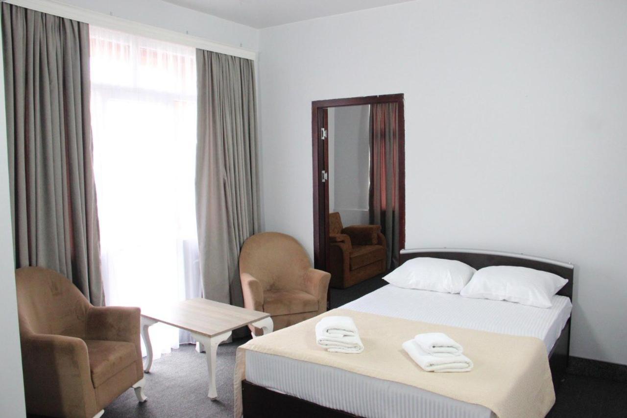 Hotel Genatsvale Batumi Eksteriør billede