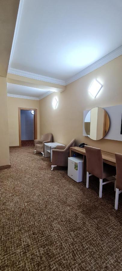 Hotel Genatsvale Batumi Eksteriør billede