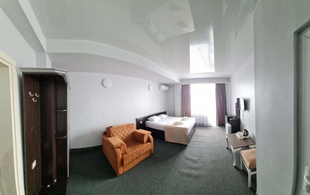Hotel Genatsvale Batumi Eksteriør billede