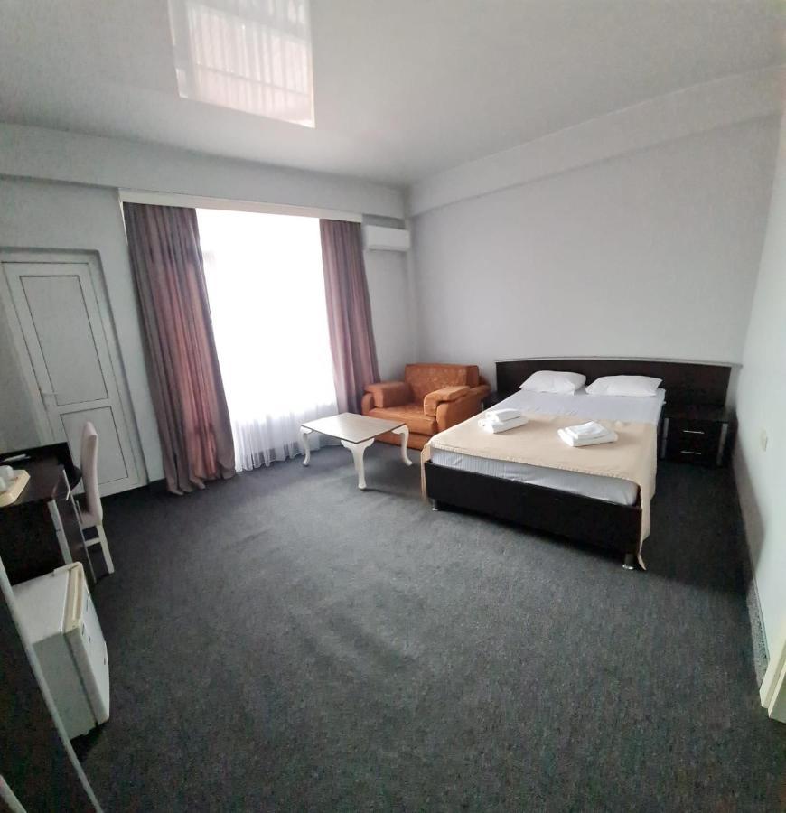 Hotel Genatsvale Batumi Eksteriør billede