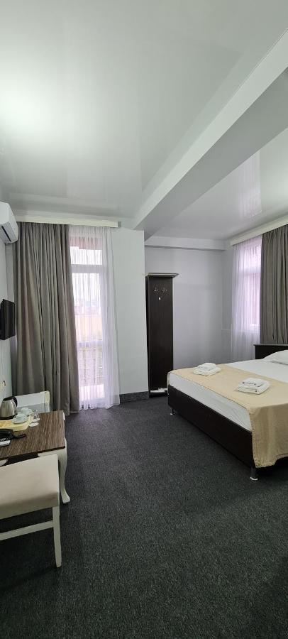 Hotel Genatsvale Batumi Eksteriør billede
