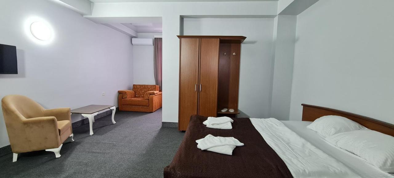 Hotel Genatsvale Batumi Eksteriør billede