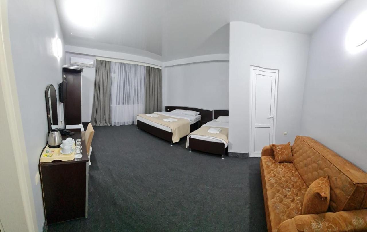 Hotel Genatsvale Batumi Eksteriør billede